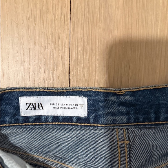Zara Classic Denim Wide Leg Jeans - Picture 2 of 4
